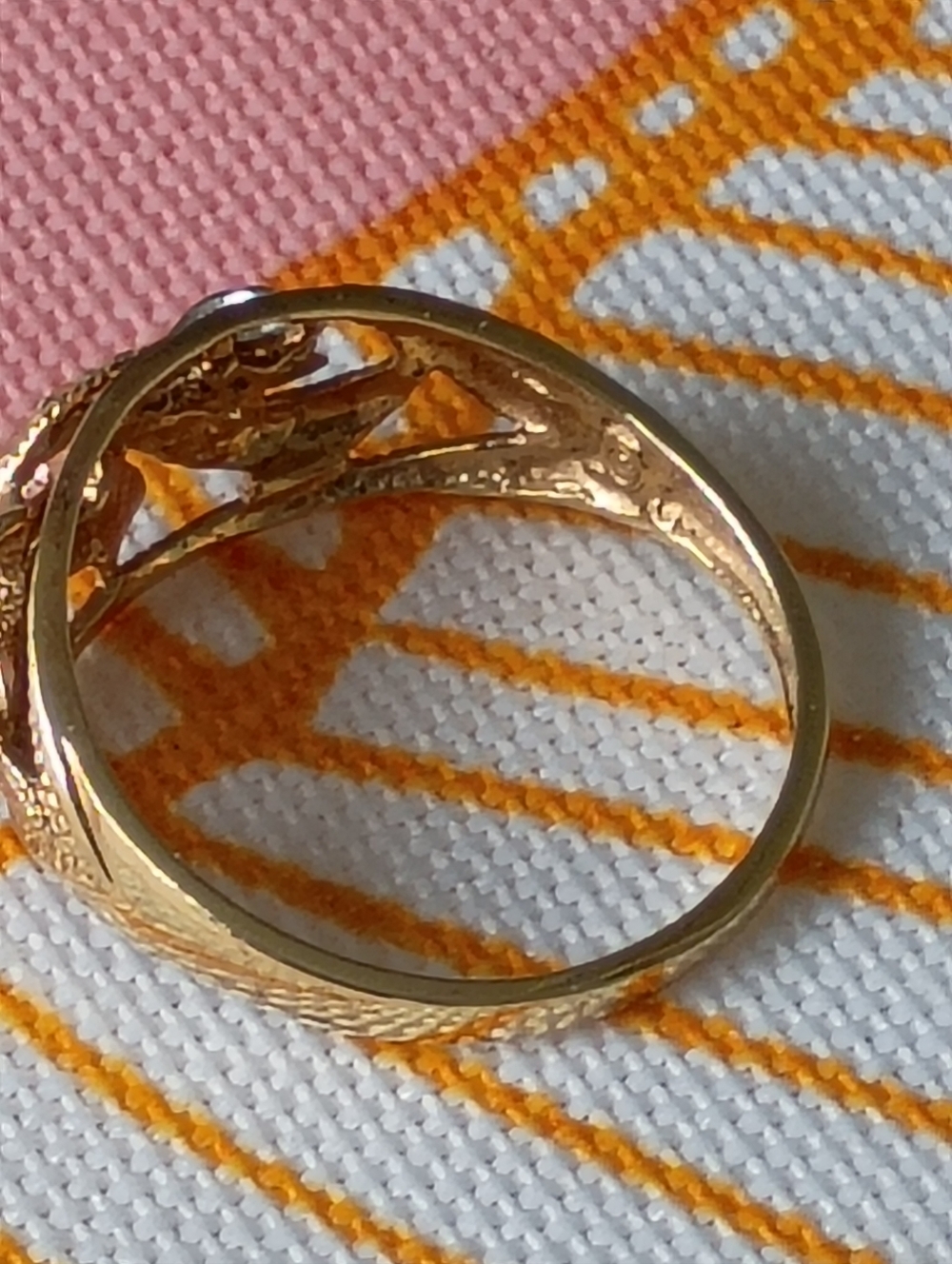 Vintage Landstrom 10KT Black Hill Gold Tri-color Ring Floral Dome Ring Size 7 - Picture 8 of 11